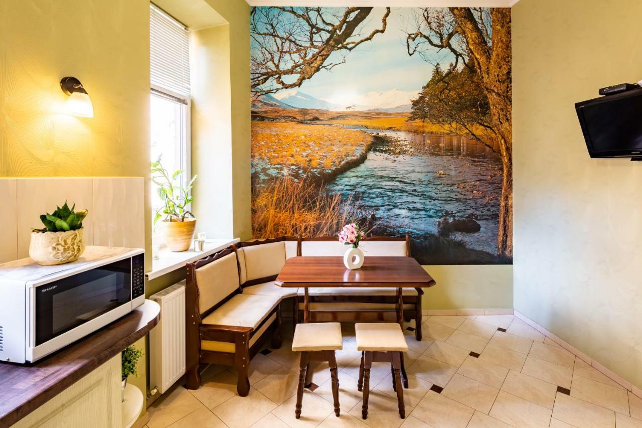 Alfa Apartments Kniazia Romana 11 Lviv Buitenkant foto