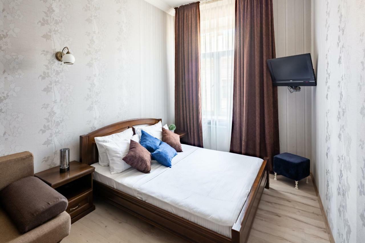 Alfa Apartments Kniazia Romana 11 Lviv Buitenkant foto